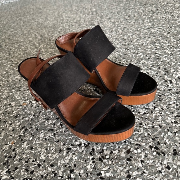Vince Camuto Wedges - Picture 3 of 10